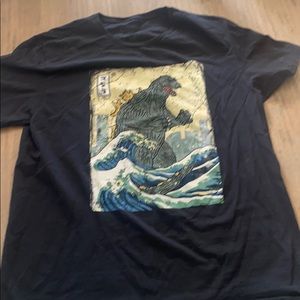 Godzilla t-shirt size L
